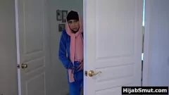 تشغيل رغبات الفتاة المسلمة المحرمة يحققها إمام المسجد