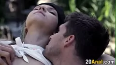 تشغيل يتم تحليل صغيرتي آيفي من قبل رجلها في مشهد القذف الخارجي المتشددين هذا