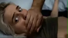 تشغيل الاباحية الحرة مع الجيران المنتهكين في الحمار في سرير الزوجية