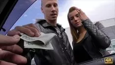 Redare Barbatul plateste cu bani grei doua pitipoance sa faca un film porno