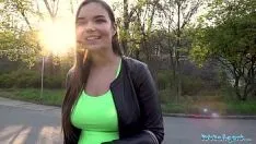 Play Ana is filmed having crazy sex and sucking in the bushes