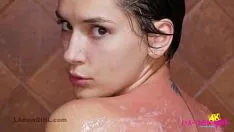 Reproducir Dos coños de secundaria follados y filmados por un pervertido
