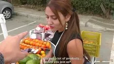 Reproducir Películas XXX con Alina Plugaru hace compras y folla con el patrón