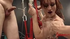 Redare Trei lesbiene se ling in pizda pana au orgasm