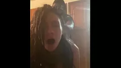 Redare Latina tatuată este futută pe tejghea de bucătărie
