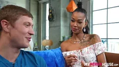 Odtwórz Przyrodnie rodzeństwo Harley Dean i przyrodni brat spotykają się ponownie podczas brudnego spotkania