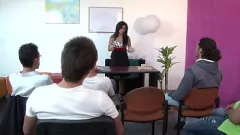 Jouer Scopata hardcore e pompino amatoriale della bella teenager nella lezione 3
