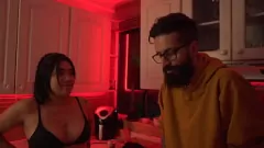 Redare Conversație lungă cu fundul mare adolescent pornstar Linda Houston